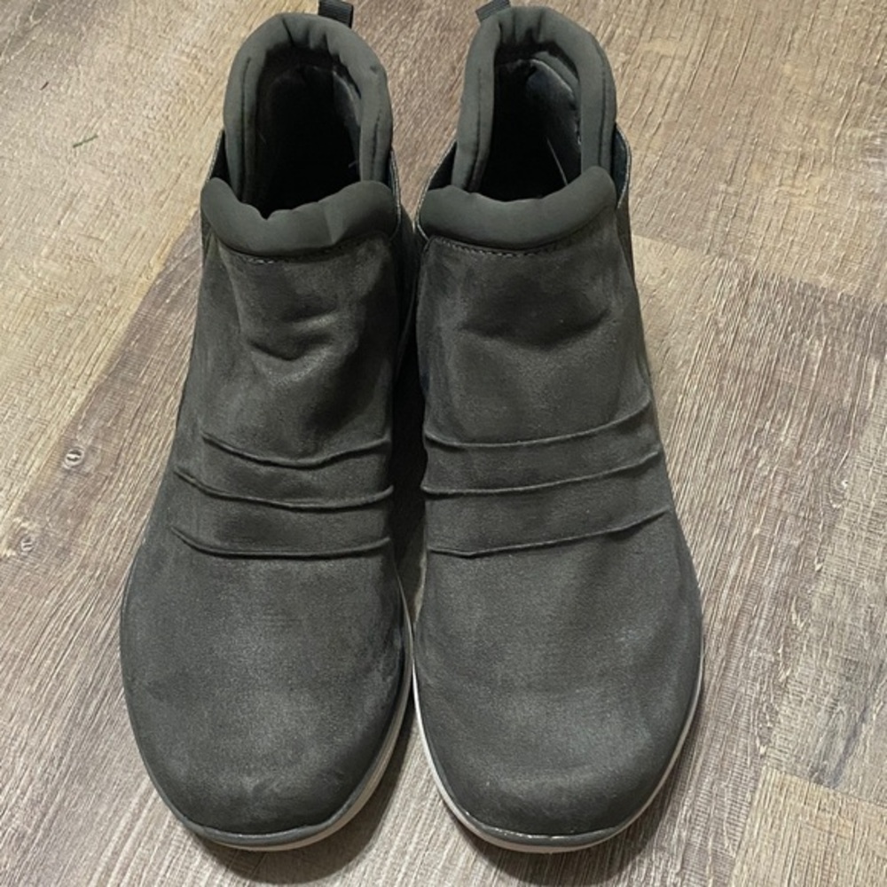 Ryka Women's Niah Ankle Boots 
Dark Green